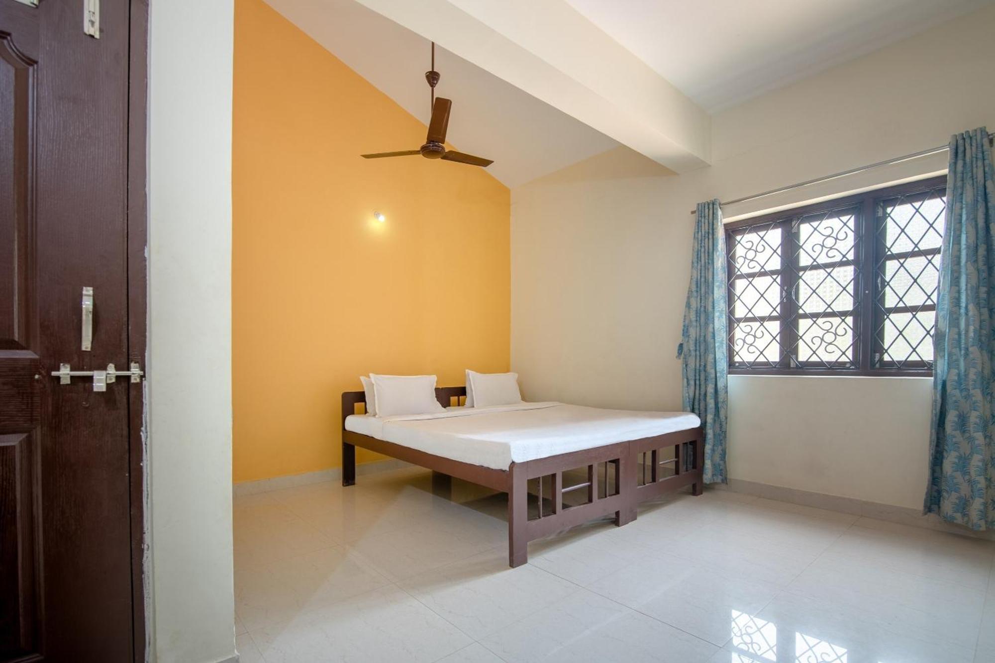 Spot On Ps Guest House Калангут Экстерьер фото